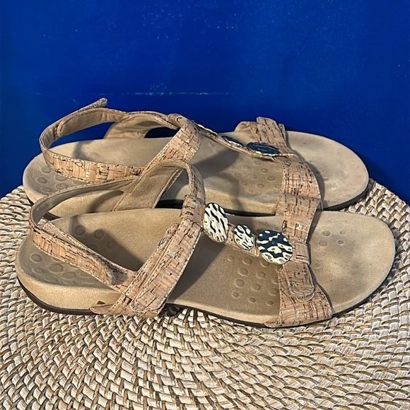 Women’s VIONIC Farra Tan Strappy Orthotic Arch
Support Sandals Size 11 - Picture 6 of 8